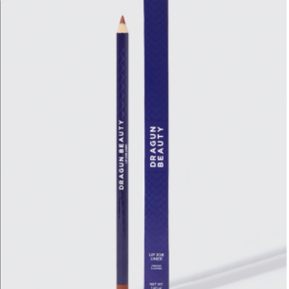 ❤️NWT❤️ DRAGUN BEAUTY
Lip Job Liner & Sharpener - Picture 6 of 7